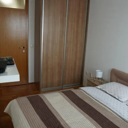 Daire Apartman Elena Lukavica
